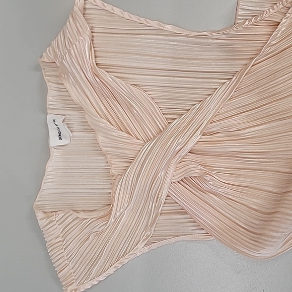 Nalani Midi Dress in Ivory Song of Style Pleated plisse Midi dress - Picture 6 of 12